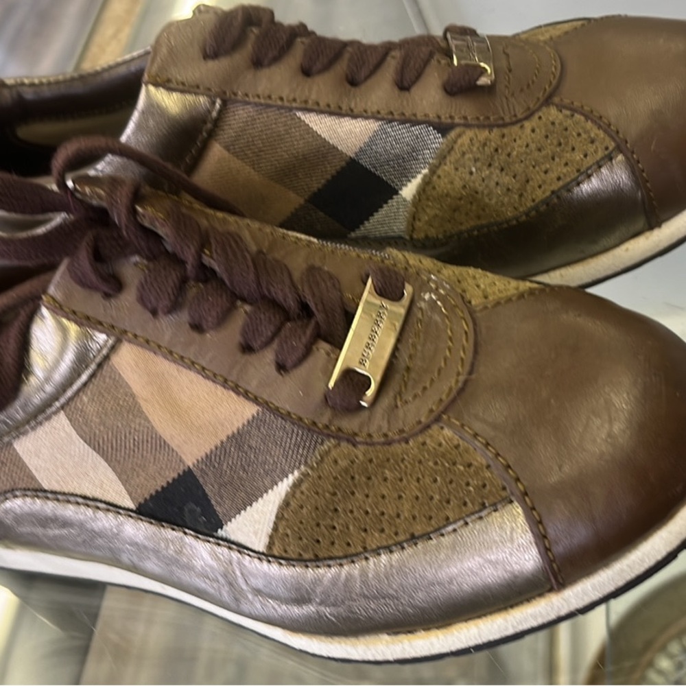 BURBERRY LONDON NOVA CHEK SHOES - Picture 7 of 9